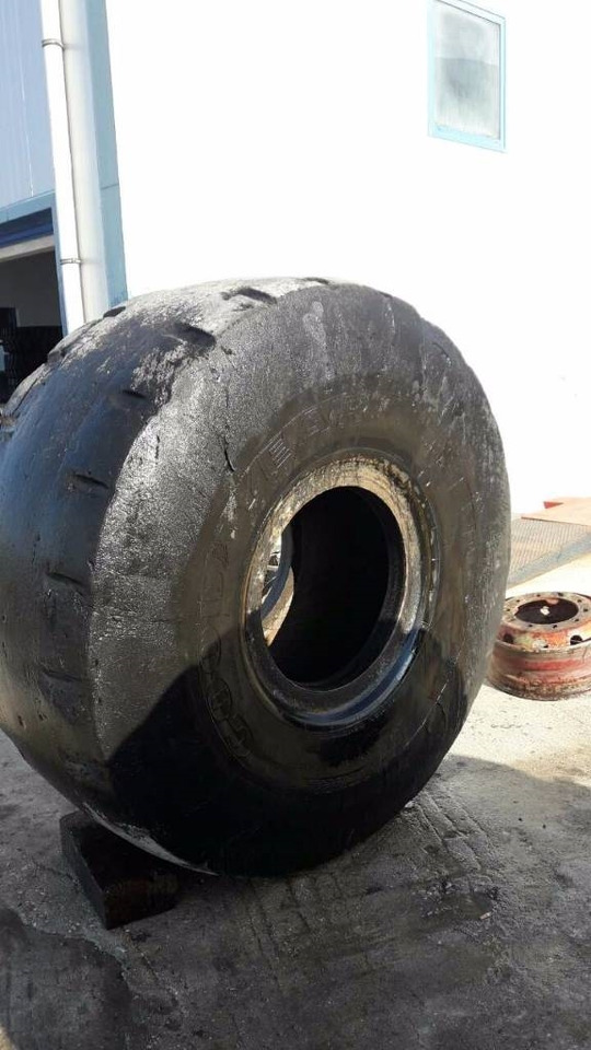 Goodyear 29,5R25 - Шина: фото 2 Goodyear 29,5R25 - Шина: фото 2
