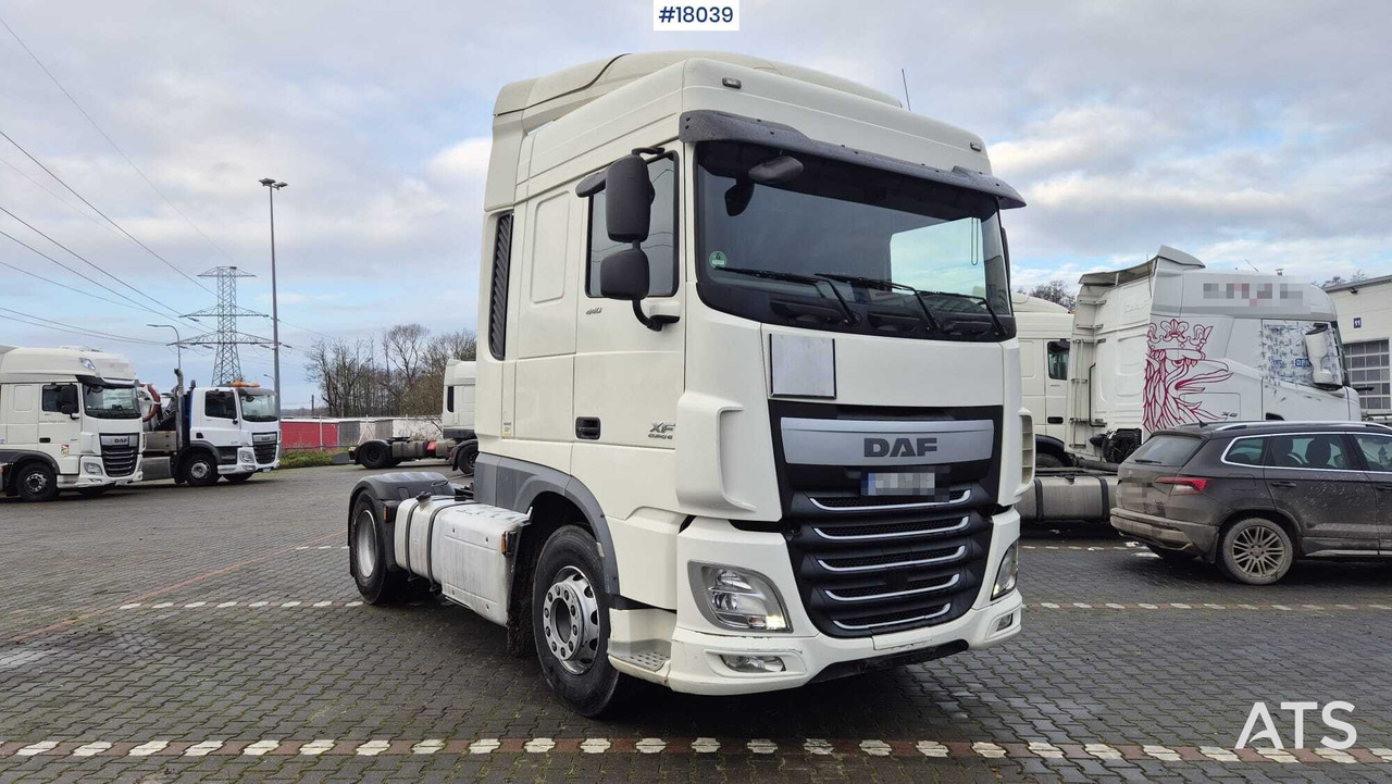 DAF XF 440 FT tractor unit (2017) Tipping hydraulics. - Тягач: фото 4 DAF XF 440 FT tractor unit (2017) Tipping hydraulics. - Тягач: фото 4