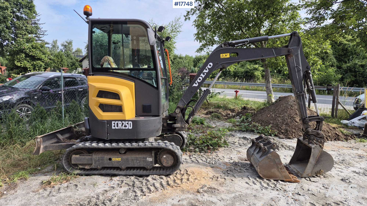 VOLVO ECR25D Mini Crawler Excavator (2021) - Мини-экскаватор: фото 1 VOLVO ECR25D Mini Crawler Excavator (2021) - Мини-экскаватор: фото 1