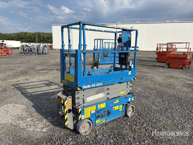 2013 Genie GS-1932 Electric Scissor Lift - Ножничный подъемник: фото 4 2013 Genie GS-1932 Electric Scissor Lift - Ножничный подъемник: фото 4