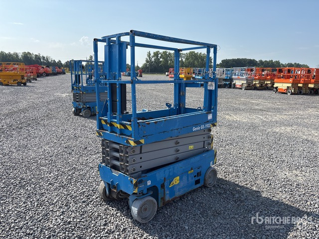 2013 Genie GS-1932 Electric Scissor Lift - Ножничный подъемник: фото 2 2013 Genie GS-1932 Electric Scissor Lift - Ножничный подъемник: фото 2
