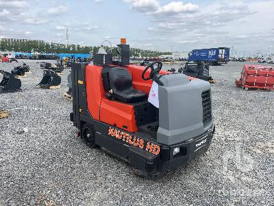 HAKO POWERBOSS NAUTI Ride-On gas driven - Промышленная подметальная машина: фото 4 HAKO POWERBOSS NAUTI Ride-On gas driven - Промышленная подметальная машина: фото 4