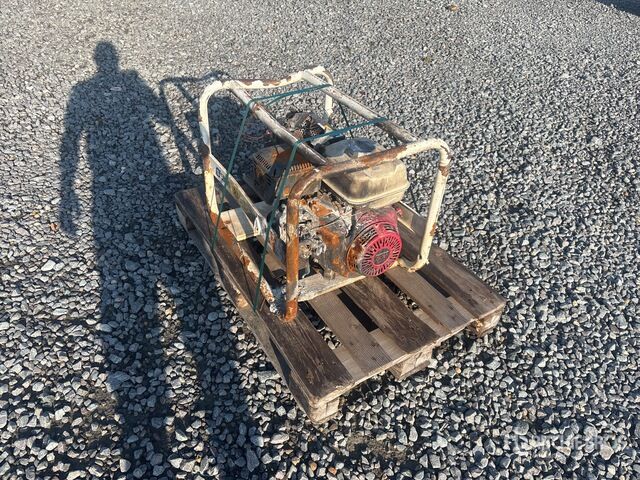 Sdmo R7.5T Generator Set - Электрогенератор: фото 4 Sdmo R7.5T Generator Set - Электрогенератор: фото 4