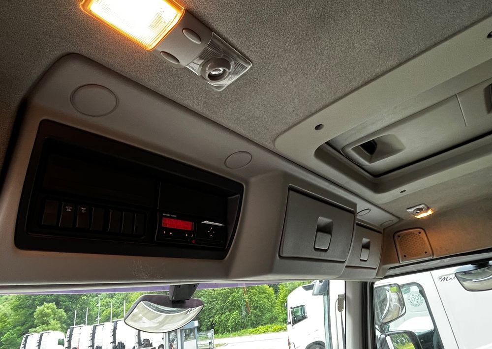 Renault Kerax 380 EEV // Skrzynia Burtowa // HIAB XS166 Hipro + Radio // Zwolnice // // - Грузовик бортовой/ Платформа, Автоманипулятор: фото 3 Renault Kerax 380 EEV // Skrzynia Burtowa // HIAB XS166 Hipro + Radio // Zwolnice // // - Грузовик бортовой/ Платформа, Автоманипулятор: фото 3