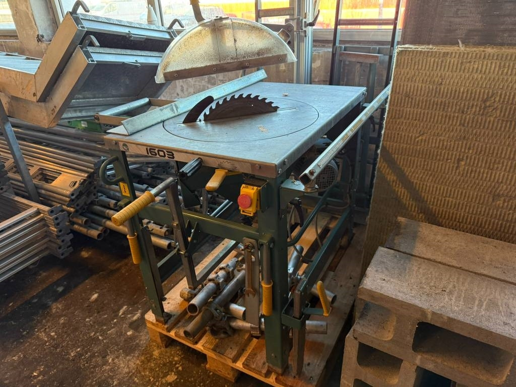 Ernex 1603 230/400 V gjerdesag med rullebord - Деревообрабатывающий станок: фото 3 Ernex 1603 230/400 V gjerdesag med rullebord - Деревообрабатывающий станок: фото 3