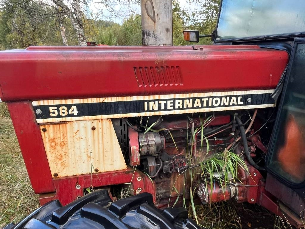 Трактор International Harvester 584 4WD: фото 11