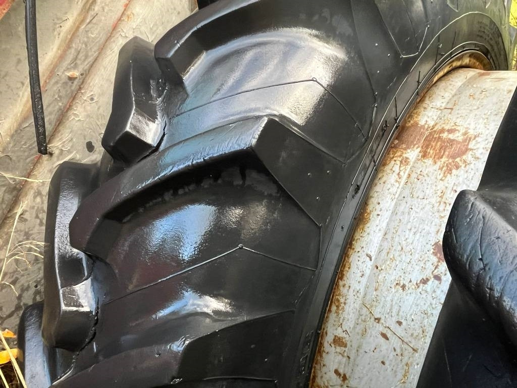 Трактор International Harvester 584 4WD: фото 14