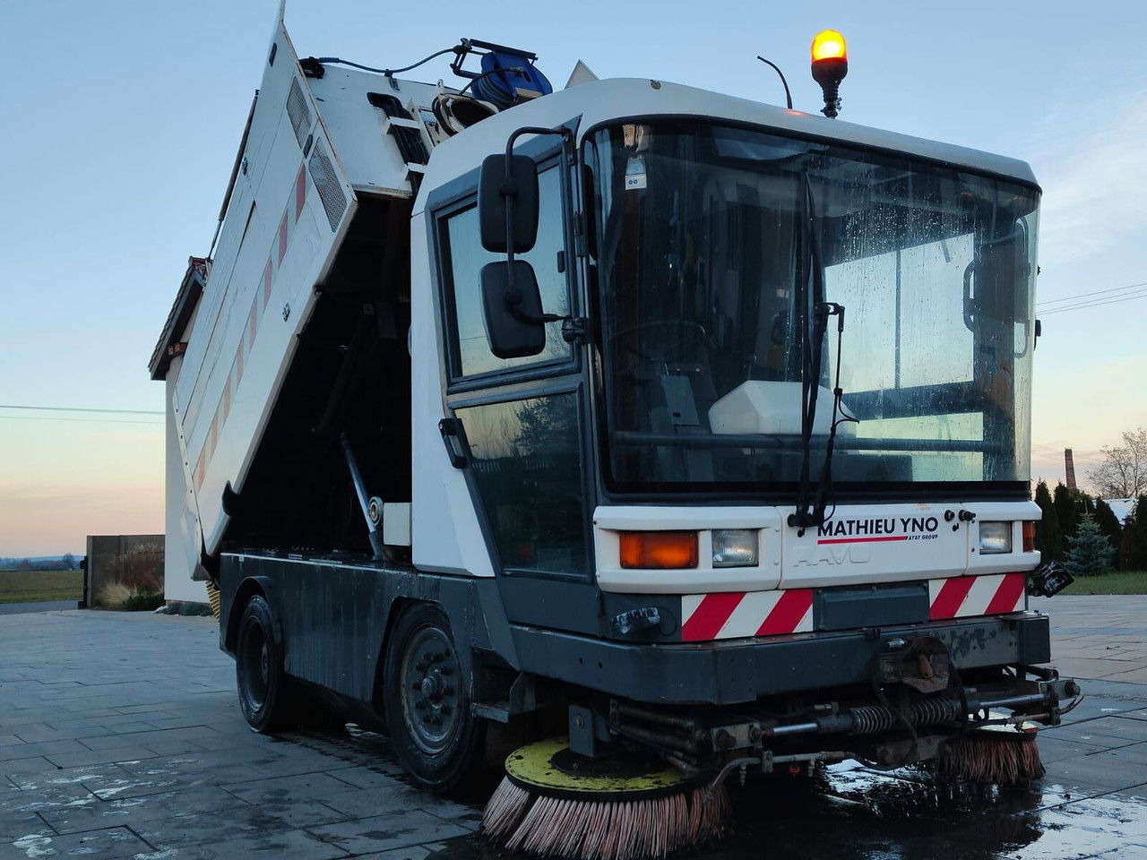 Diversen Yno Ravo 5002 530 C 540 NA CZĘŚCI Mathieu Yno Ravo 5002 530 C 540 NA CZ - Подметально-уборочная машина: фото 4 Diversen Yno Ravo 5002 530 C 540 NA CZĘŚCI Mathieu Yno Ravo 5002 530 C 540 NA CZ - Подметально-уборочная машина: фото 4