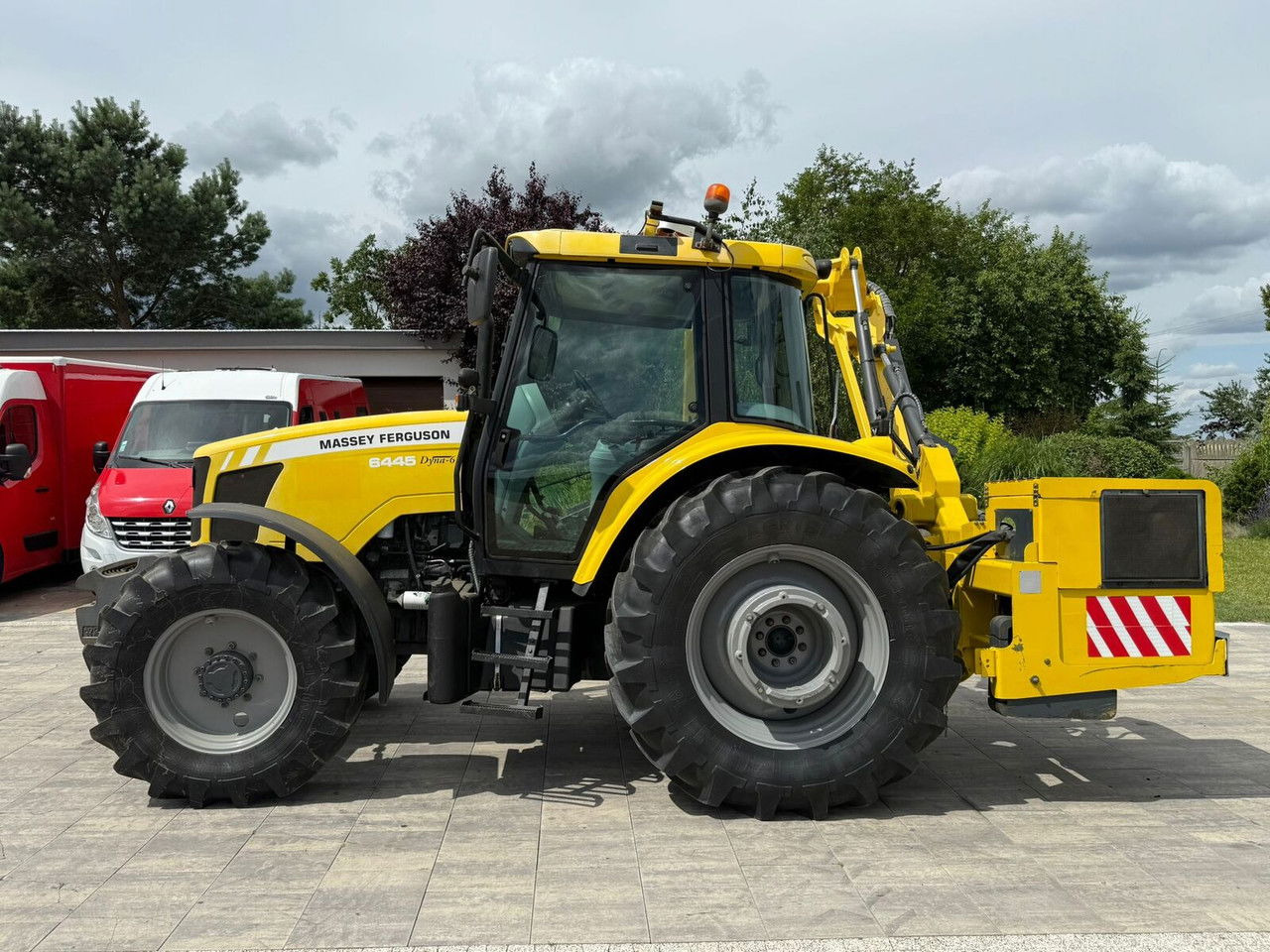 Massey Ferguson 6445 z kosiarką wysięgnikową do poboczy Rousseau T hénor 510 L FI - Трактор: фото 5 Massey Ferguson 6445 z kosiarką wysięgnikową do poboczy Rousseau T hénor 510 L FI - Трактор: фото 5