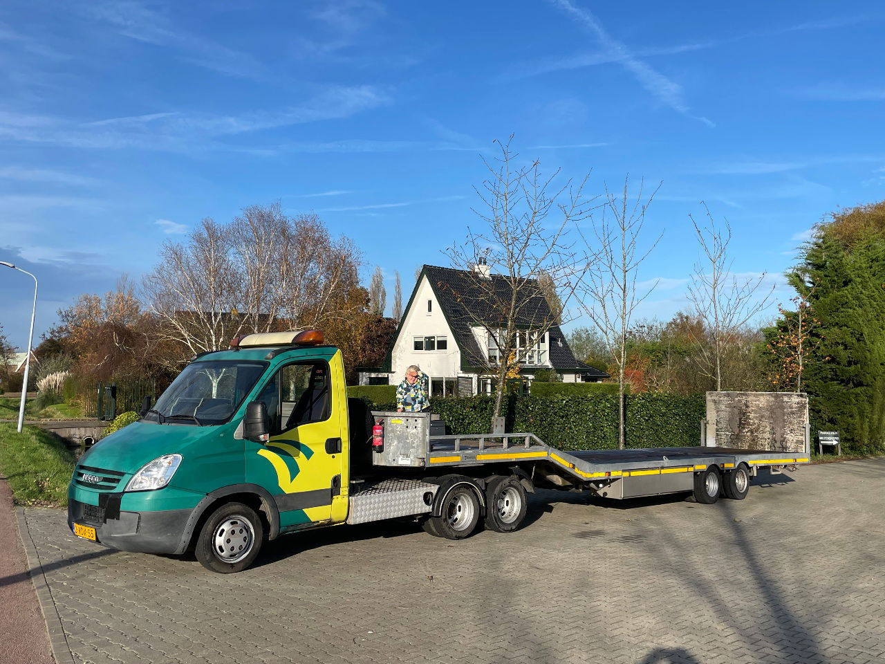 Iveco Daily 35C18 - Малотоннажный седельный тягач, Полуприцеп-автовоз: фото 4 Iveco Daily 35C18 - Малотоннажный седельный тягач, Полуприцеп-автовоз: фото 4