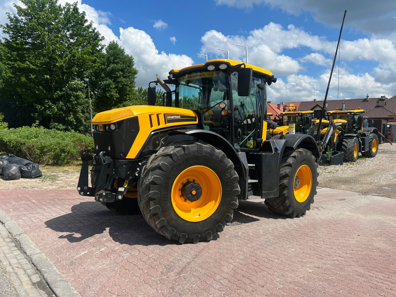JCB Fastrac 4220 - Трактор: фото 1 JCB Fastrac 4220 - Трактор: фото 1
