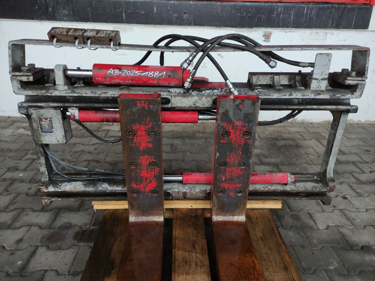 Durwen RZV45GS - Вилы: фото 1 Durwen RZV45GS - Вилы: фото 1