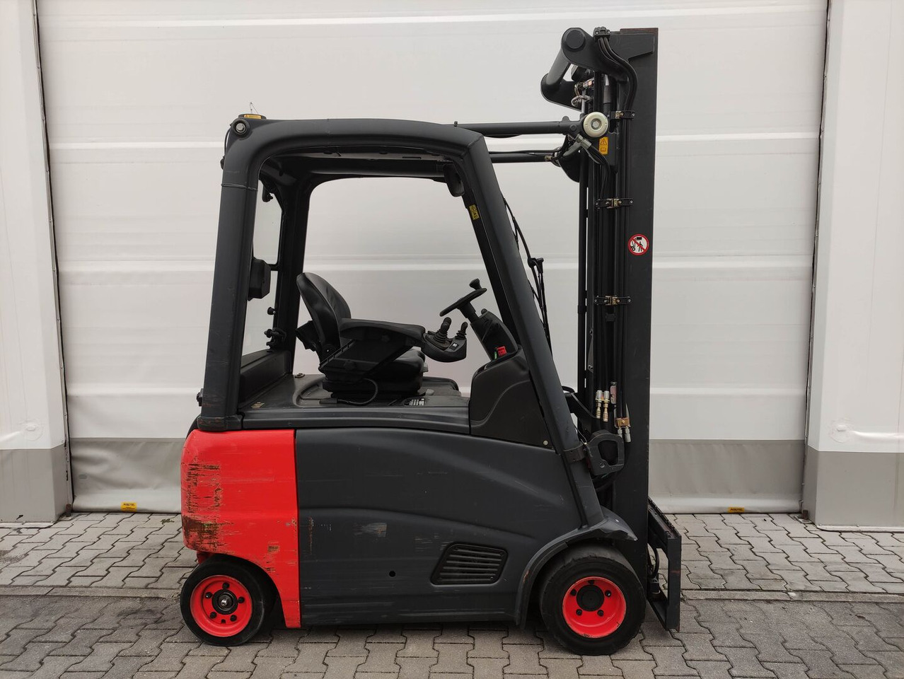 Linde E20PH-01-386 - Электропогрузчик: фото 2 Linde E20PH-01-386 - Электропогрузчик: фото 2