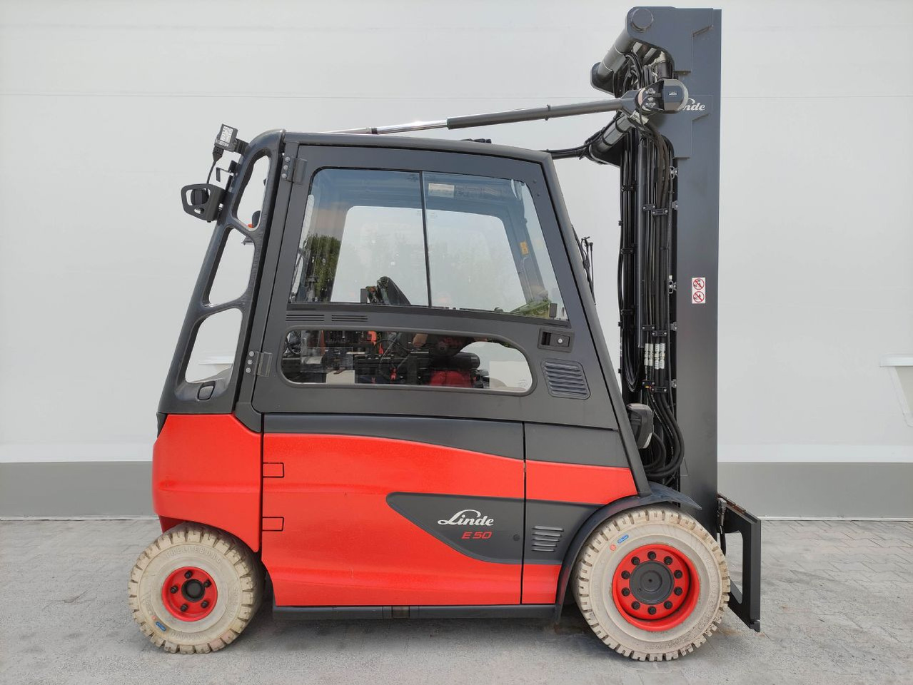 Linde E50HL-388 - Электропогрузчик: фото 2 Linde E50HL-388 - Электропогрузчик: фото 2