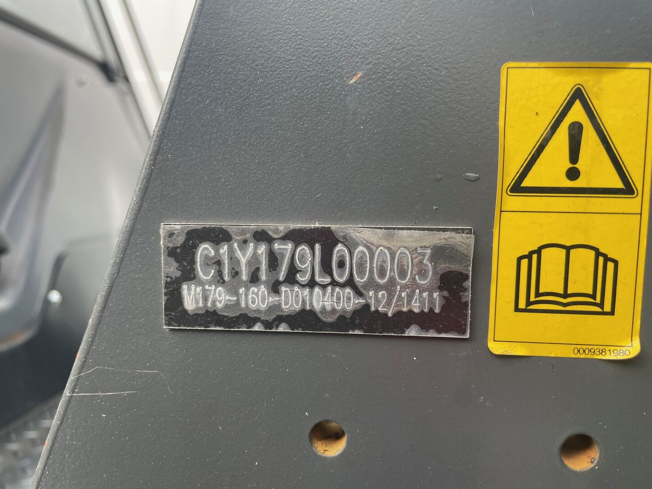 Дизельный погрузчик Linde HT160DS-1411: фото 8 Дизельный погрузчик Linde HT160DS-1411: фото 8