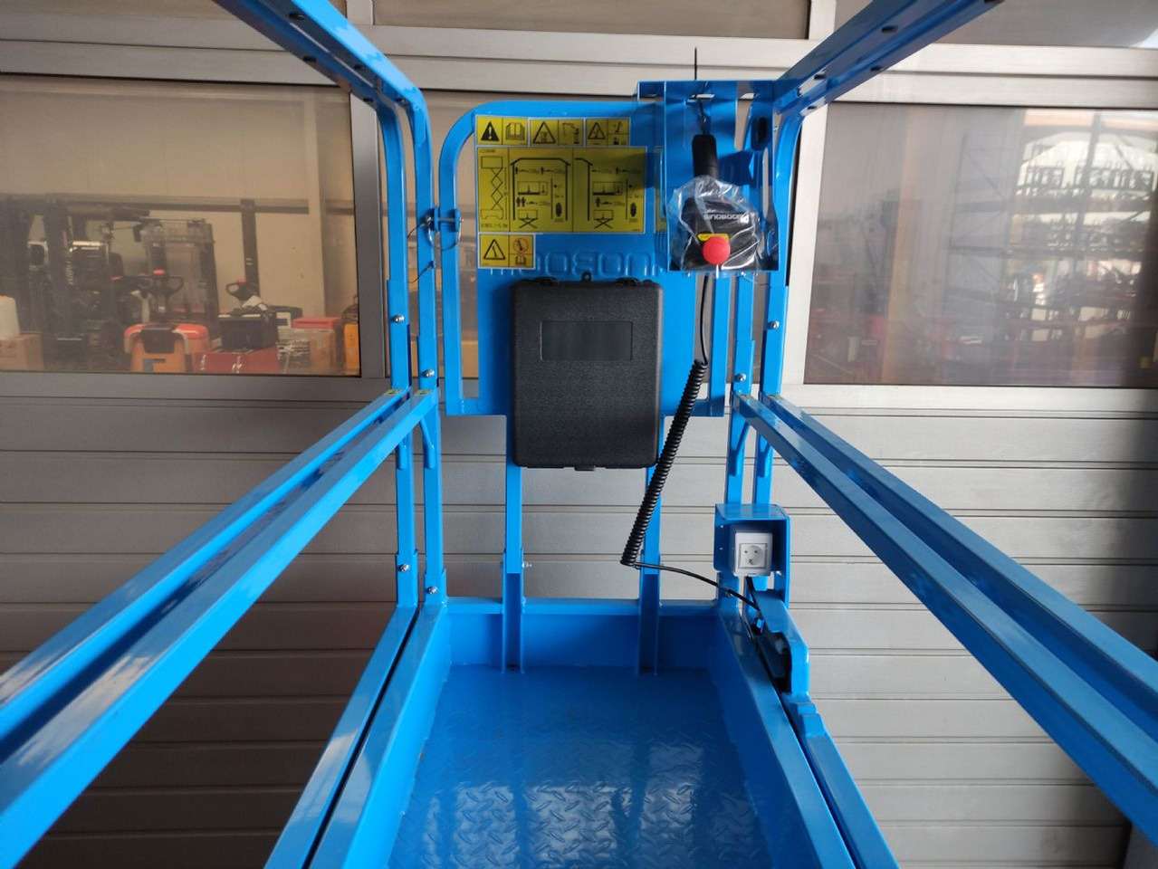 Sinoboom 1932ME/GTJZ0608ME *NEU* - Ножничный подъемник: фото 5 Sinoboom 1932ME/GTJZ0608ME *NEU* - Ножничный подъемник: фото 5