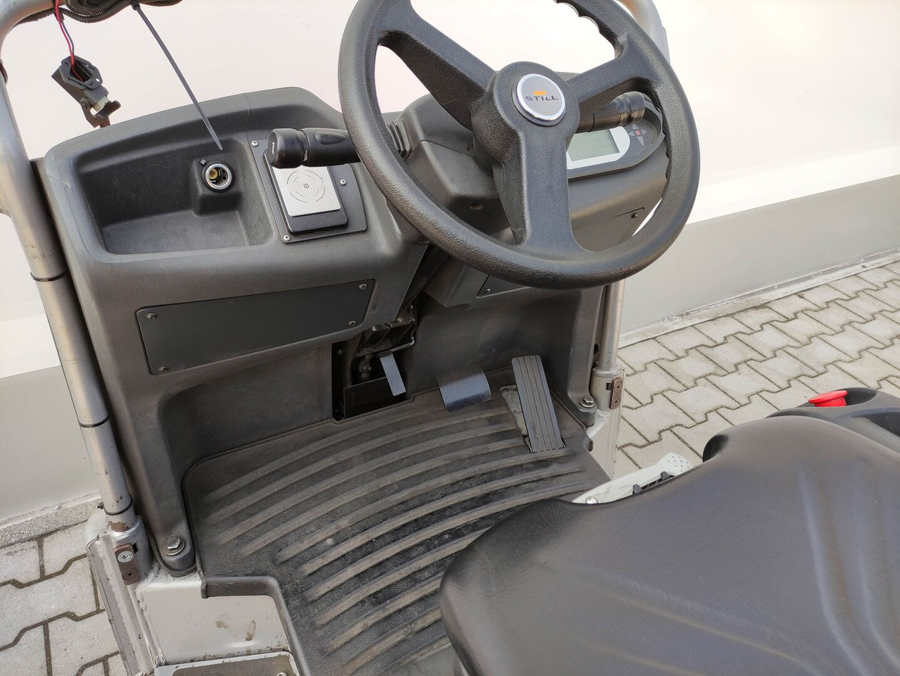 Still LTX-70 - Складской тягач: фото 5 Still LTX-70 - Складской тягач: фото 5