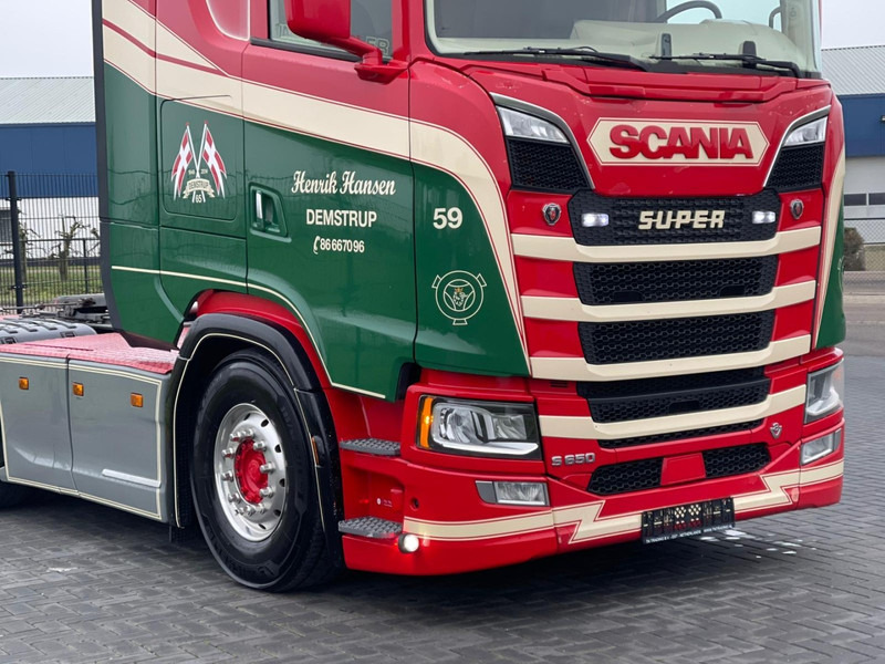 Scania S 650 SHOW TRUCK, FULL AIR, MOTOR BRAKE, PTO/HYDRAULIC. - Тягач: фото 4 Scania S 650 SHOW TRUCK, FULL AIR, MOTOR BRAKE, PTO/HYDRAULIC. - Тягач: фото 4