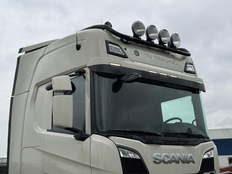 Scania S660 3.15WB, FULL AIR, RETARDER, LEATHER, KING OF THE ROAD, BULLBAR, - Тягач: фото 3 Scania S660 3.15WB, FULL AIR, RETARDER, LEATHER, KING OF THE ROAD, BULLBAR, - Тягач: фото 3