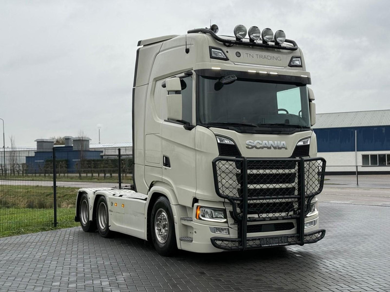 Scania S660 3.15WB, FULL AIR, RETARDER, LEATHER, KING OF THE ROAD, BULLBAR, - Тягач: фото 1 Scania S660 3.15WB, FULL AIR, RETARDER, LEATHER, KING OF THE ROAD, BULLBAR, - Тягач: фото 1