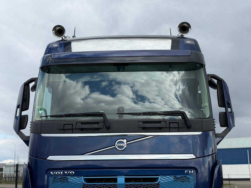 Volvo FH 13.500 DYNAMIC STEERING, DUAL CLUTCH, ACC, 3X CAMERA, ACC. - Грузовик-контейнеровоз/ Сменный кузов: фото 4 Volvo FH 13.500 DYNAMIC STEERING, DUAL CLUTCH, ACC, 3X CAMERA, ACC. - Грузовик-контейнеровоз/ Сменный кузов: фото 4