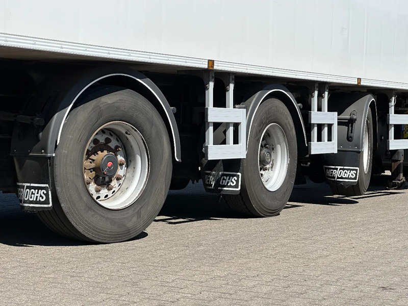 Chereau 2X Stuur-Assen / Carrier Vector 1950 / Lift-As / Apk! - Полуприцеп-рефрижератор: фото 5 Chereau 2X Stuur-Assen / Carrier Vector 1950 / Lift-As / Apk! - Полуприцеп-рефрижератор: фото 5