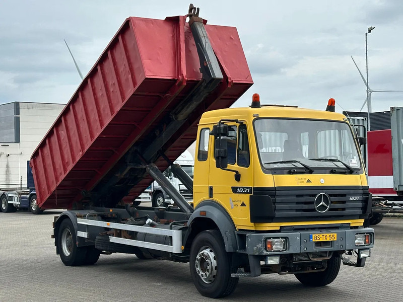Mercedes-Benz SK 1931 4x2 Meiler Haakarm 20T Manual + Telma / Euro 1 - Крюковой мультилифт: фото 2 Mercedes-Benz SK 1931 4x2 Meiler Haakarm 20T Manual + Telma / Euro 1 - Крюковой мультилифт: фото 2