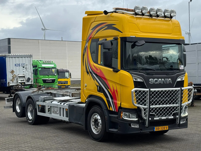 Scania R650 V8 6x2 WB 4.95mtr Retarder Full Air - Грузовик-шасси: фото 2 Scania R650 V8 6x2 WB 4.95mtr Retarder Full Air - Грузовик-шасси: фото 2