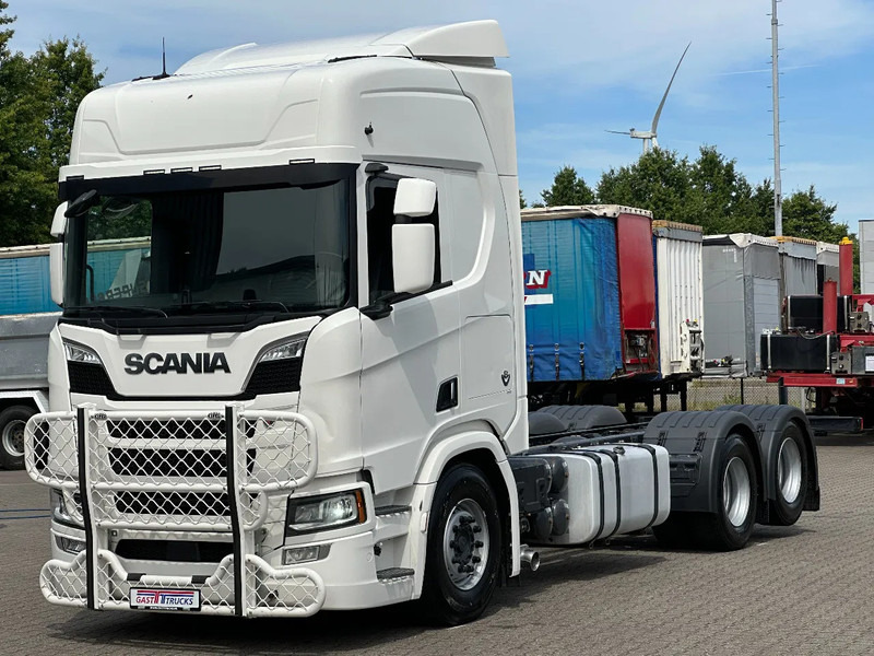 Scania R660 V8 6x4 Chassis with Lift-Axle / Retarder / Wb 4.75 / Full Air / 2 Tank - Грузовик-шасси: фото 1 Scania R660 V8 6x4 Chassis with Lift-Axle / Retarder / Wb 4.75 / Full Air / 2 Tank - Грузовик-шасси: фото 1