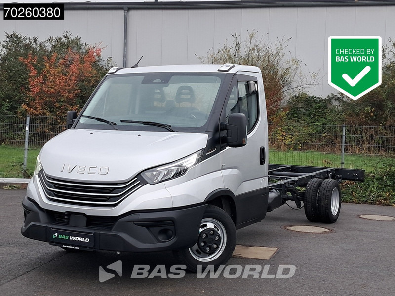 Iveco Daily 35C21 3.0L Automatik 210PS Radstand 410 Fahrgestell Doppelbereifung LED ACC Klima Euro6 A/C - Лёгкий коммерческий автомобиль: фото 1 Iveco Daily 35C21 3.0L Automatik 210PS Radstand 410 Fahrgestell Doppelbereifung LED ACC Klima Euro6 A/C - Лёгкий коммерческий автомобиль: фото 1