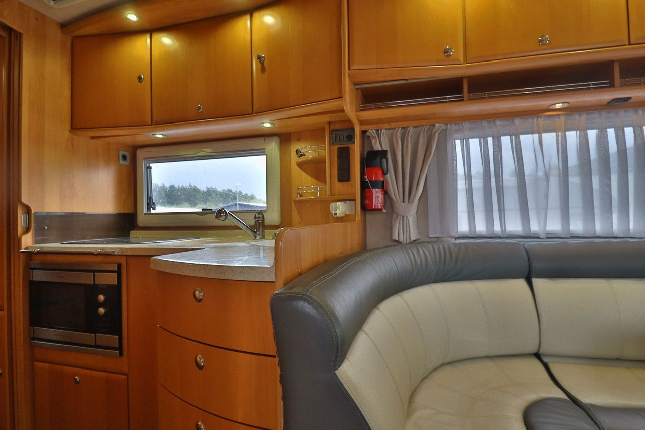Интегрированный автодом Concorde Charisma I 880 F/Automatik/Festbett/Klima/Solar Concorde Charisma I 880 F/Automatik/Festbett/Klima/Solar: фото 16
