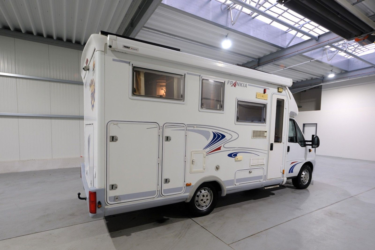 Frankia T 650 BD/Festbett/Garage/Solar/Markise Frankia T 650 BD/Festbett/Garage/Solar/Markise - Полуинтегрированный автодом: фото 4 Frankia T 650 BD/Festbett/Garage/Solar/Markise Frankia T 650 BD/Festbett/Garage/Solar/Markise - Полуинтегрированный автодом: фото 4