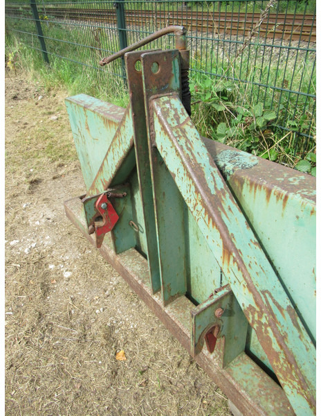 Grondbakje tbv Trekker 3-PT hef Kantelbaar - Ковш для погрузчика: фото 5 Grondbakje tbv Trekker 3-PT hef Kantelbaar - Ковш для погрузчика: фото 5
