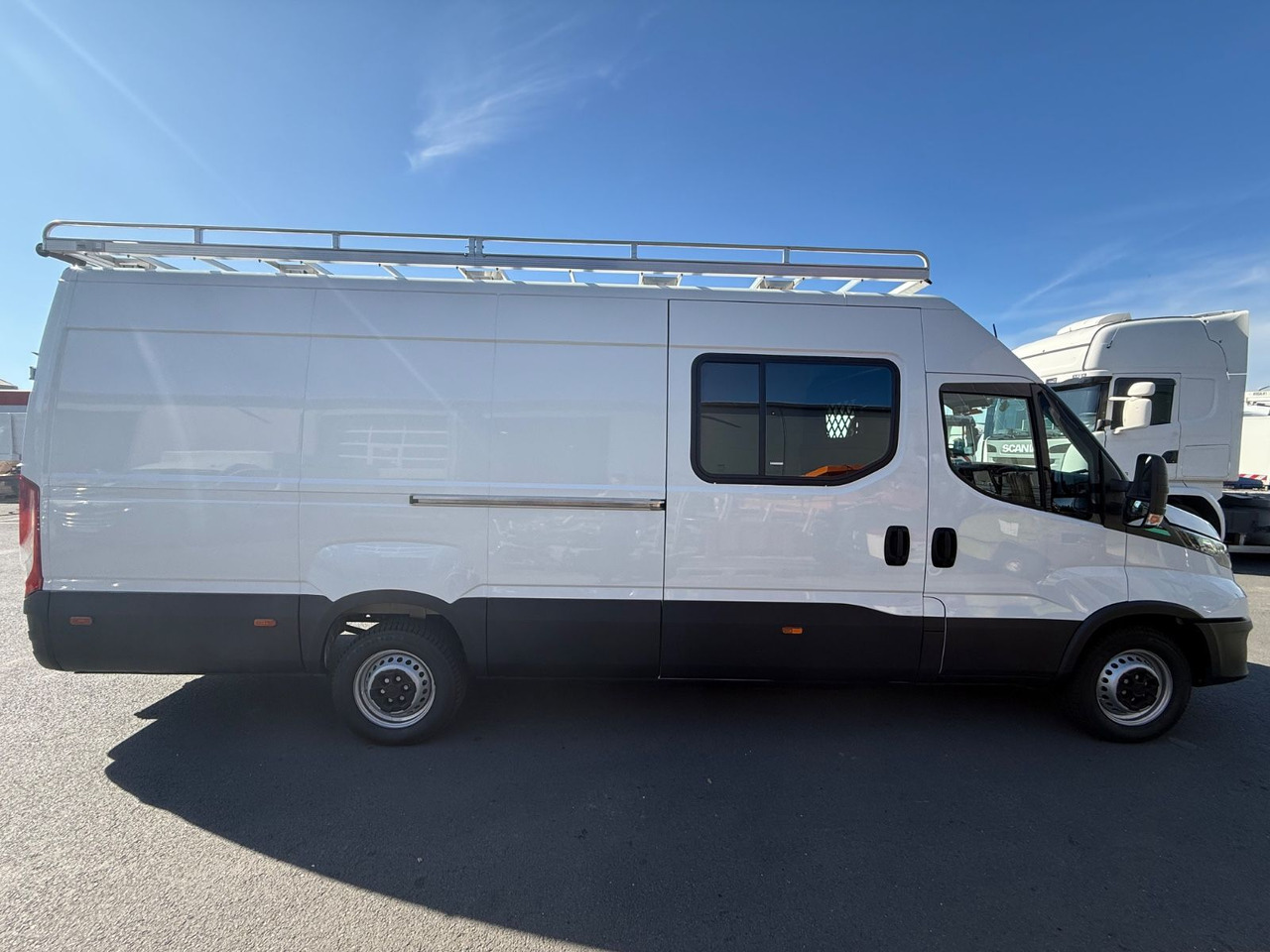 Iveco Daily 35S14 Maxi/CNG/2.700km!/Ahk/LIKE NEW! - Цельнометаллический фургон: фото 5 Iveco Daily 35S14 Maxi/CNG/2.700km!/Ahk/LIKE NEW! - Цельнометаллический фургон: фото 5