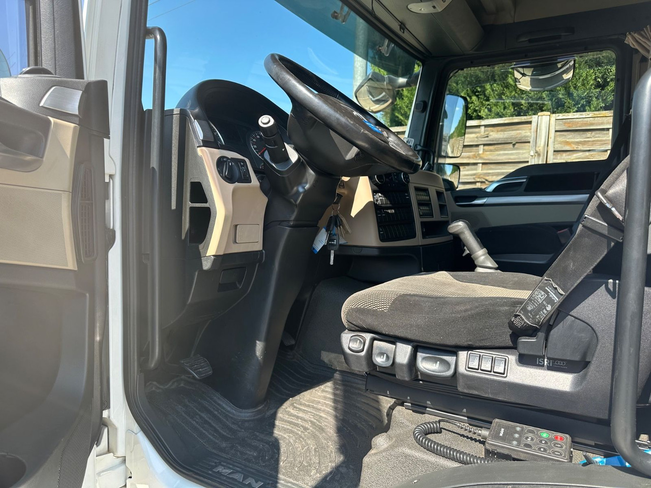 MAN 8.250 TGL*VDI2700*TOP*4-er Zug BFT Anhänger MAN 8.250 TGL*VDI2700*TOP*4x L1H1 - Автовоз, Лёгкий коммерческий автомобиль: фото 5 MAN 8.250 TGL*VDI2700*TOP*4-er Zug BFT Anhänger MAN 8.250 TGL*VDI2700*TOP*4x L1H1 - Автовоз, Лёгкий коммерческий автомобиль: фото 5