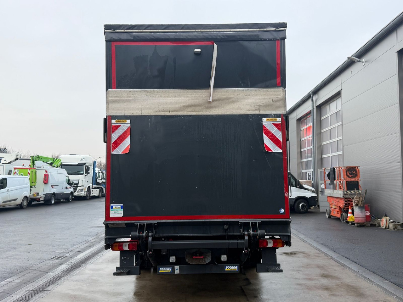 Mercedes-Benz Atego 1530 Pritsche/Plane, Palfinger Lbw, Edscha - Тентованный грузовик: фото 4 Mercedes-Benz Atego 1530 Pritsche/Plane, Palfinger Lbw, Edscha - Тентованный грузовик: фото 4