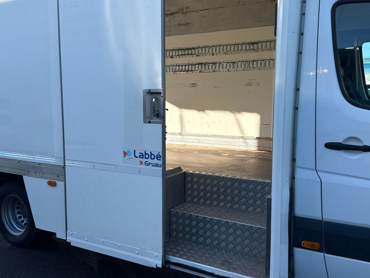 Малотоннажный фургон Mercedes-Benz Sprinter 516 cdi Koffer, Lbw, Automatik: фото 15 Малотоннажный фургон Mercedes-Benz Sprinter 516 cdi Koffer, Lbw, Automatik: фото 15