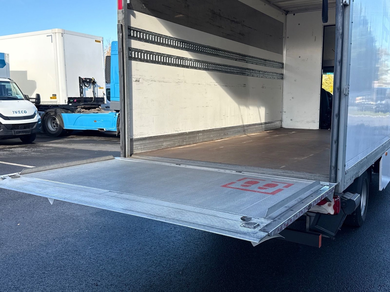 Малотоннажный фургон Mercedes-Benz Sprinter 516 cdi Koffer, Lbw, Automatik: фото 10 Малотоннажный фургон Mercedes-Benz Sprinter 516 cdi Koffer, Lbw, Automatik: фото 10