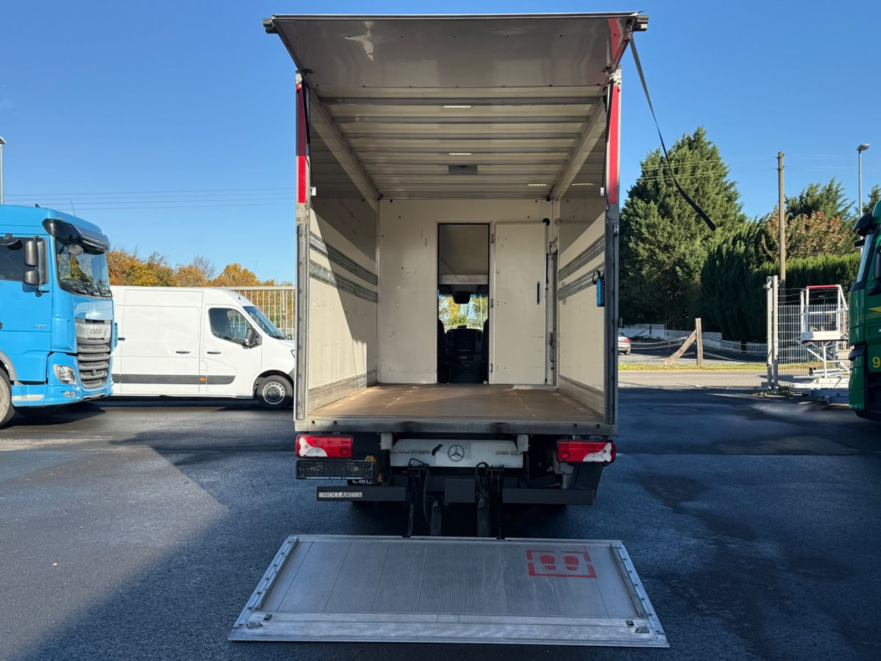 Малотоннажный фургон Mercedes-Benz Sprinter 516 cdi Koffer, Lbw, Automatik: фото 9 Малотоннажный фургон Mercedes-Benz Sprinter 516 cdi Koffer, Lbw, Automatik: фото 9