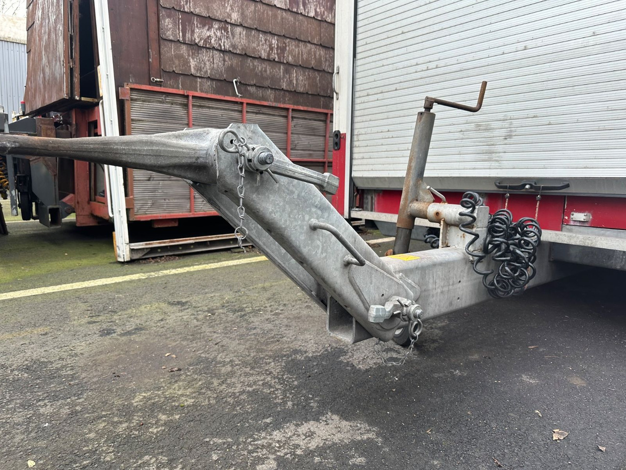 Tamco Merkur 6600D Fisch- Verkaufswagen Tamco Merkur 6600D Fisch- Verkaufswagen - Торговый прицеп: фото 3 Tamco Merkur 6600D Fisch- Verkaufswagen Tamco Merkur 6600D Fisch- Verkaufswagen - Торговый прицеп: фото 3