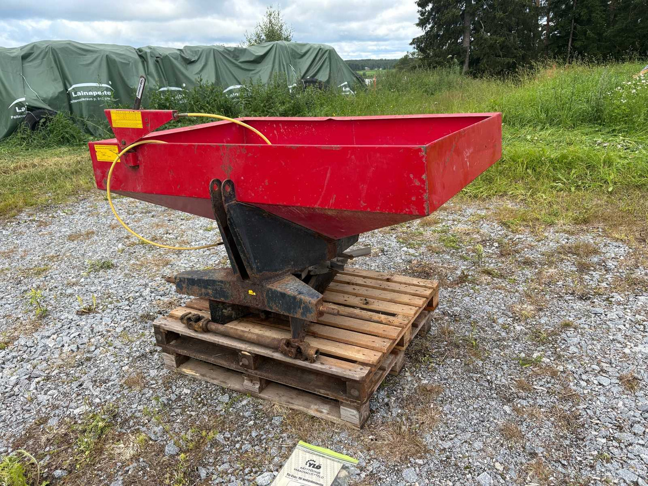 Centrifugal spreader Ylö Viska 700 - Разбрасыватель удобрений: фото 5 Centrifugal spreader Ylö Viska 700 - Разбрасыватель удобрений: фото 5