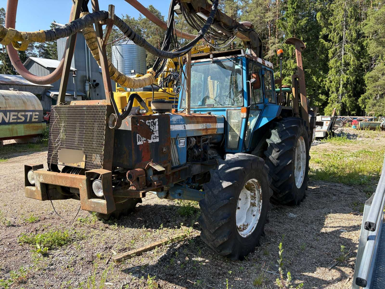 Rock drill Doofor DF530S and Tractor Ford New Holland 5610 - Буровая машина: фото 2 Rock drill Doofor DF530S and Tractor Ford New Holland 5610 - Буровая машина: фото 2