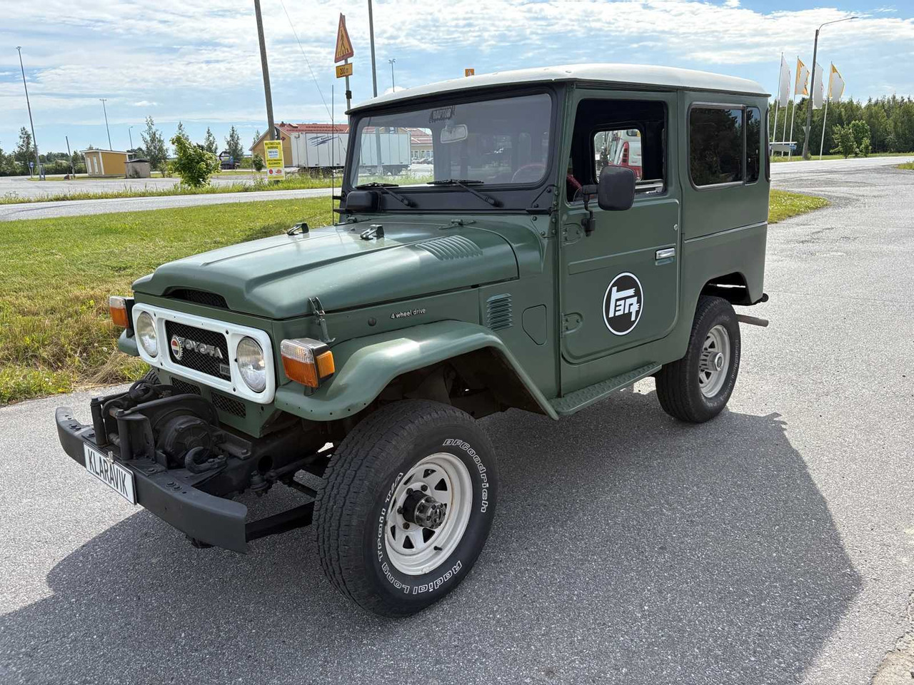 Vintage car Toyota Land Cruiser BJ40 - Легковой автомобиль: фото 1 Vintage car Toyota Land Cruiser BJ40 - Легковой автомобиль: фото 1
