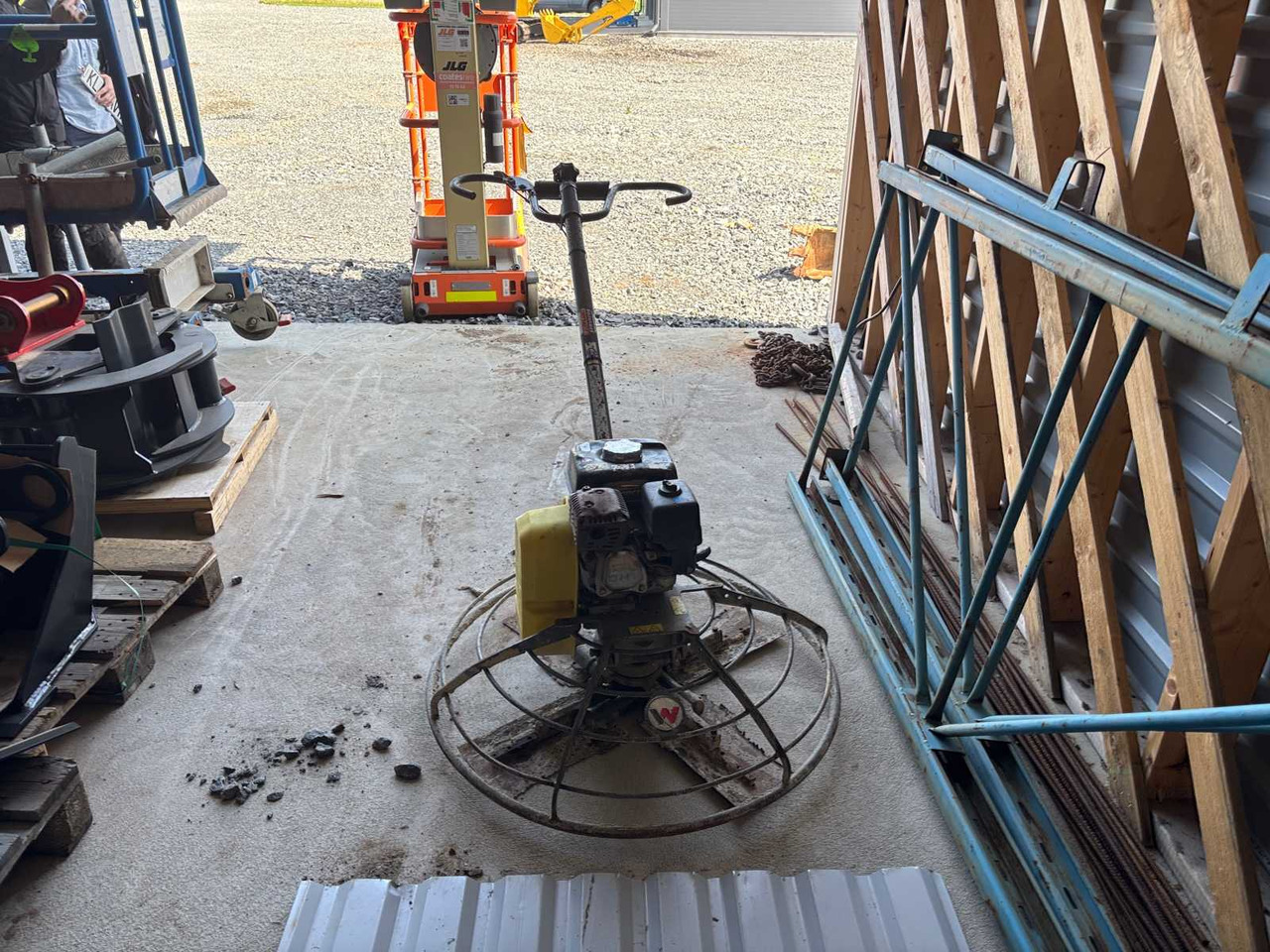 Wacker Neuson Trowel CT 36-5A concrete grinder - Бетономешалка: фото 4 Wacker Neuson Trowel CT 36-5A concrete grinder - Бетономешалка: фото 4