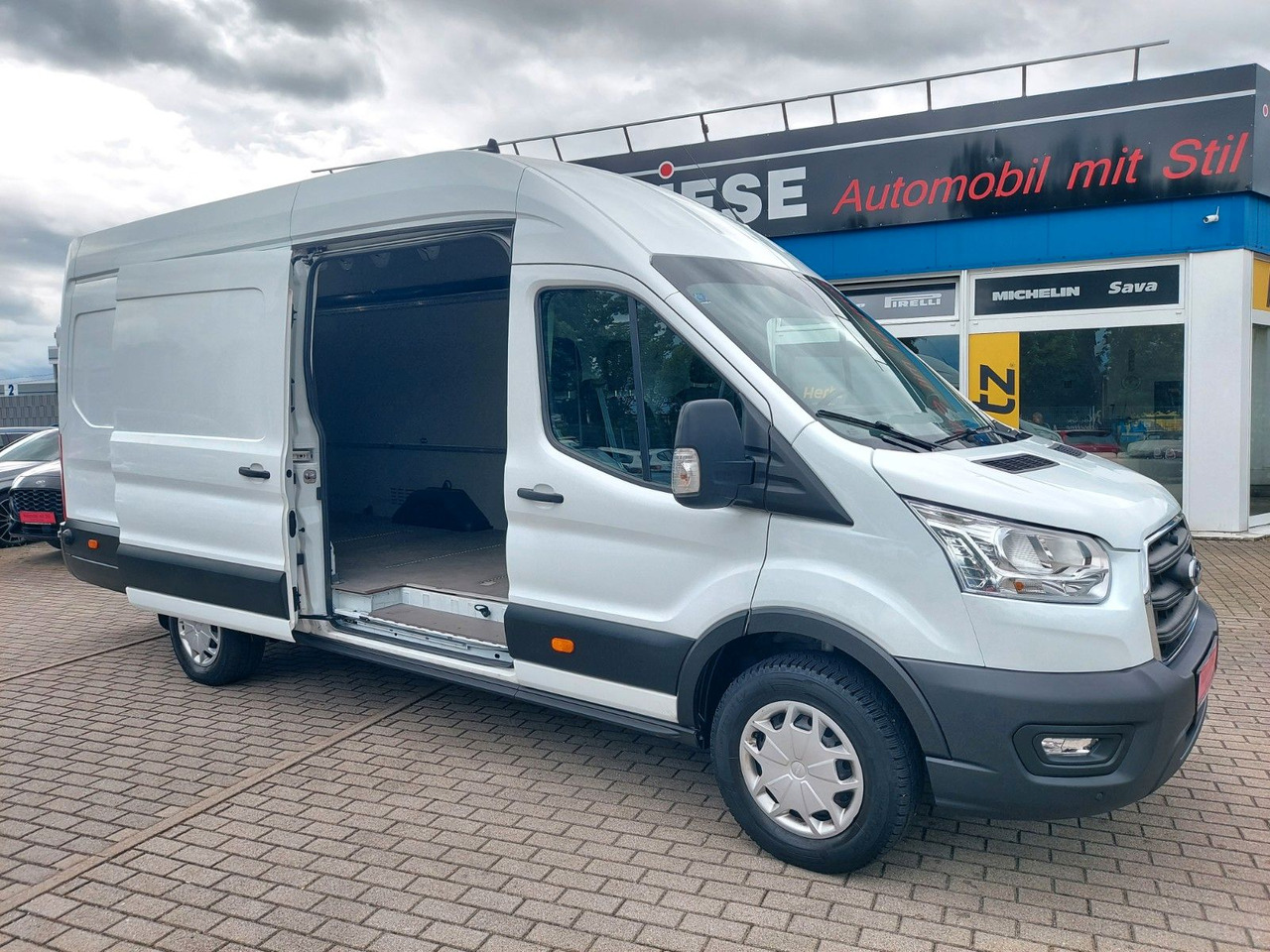 Ford Transit Kasten 350 L4 lang hoch Klima Cam DAB - Пассажирский фургон: фото 1 Ford Transit Kasten 350 L4 lang hoch Klima Cam DAB - Пассажирский фургон: фото 1