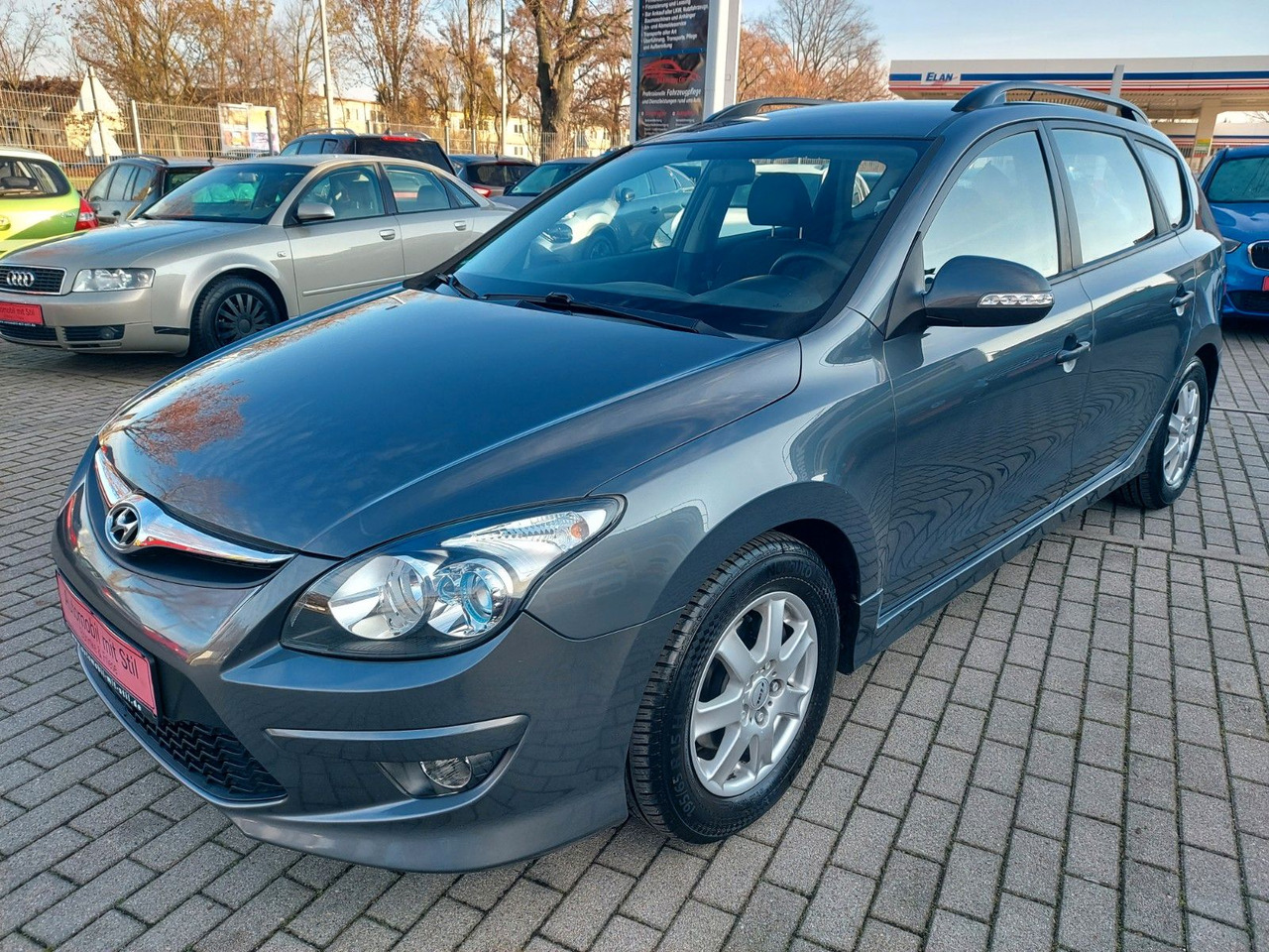 Hyundai i30 cw FIFA WM Edition Klima Sitzheizung - Универсал: фото 3 Hyundai i30 cw FIFA WM Edition Klima Sitzheizung - Универсал: фото 3