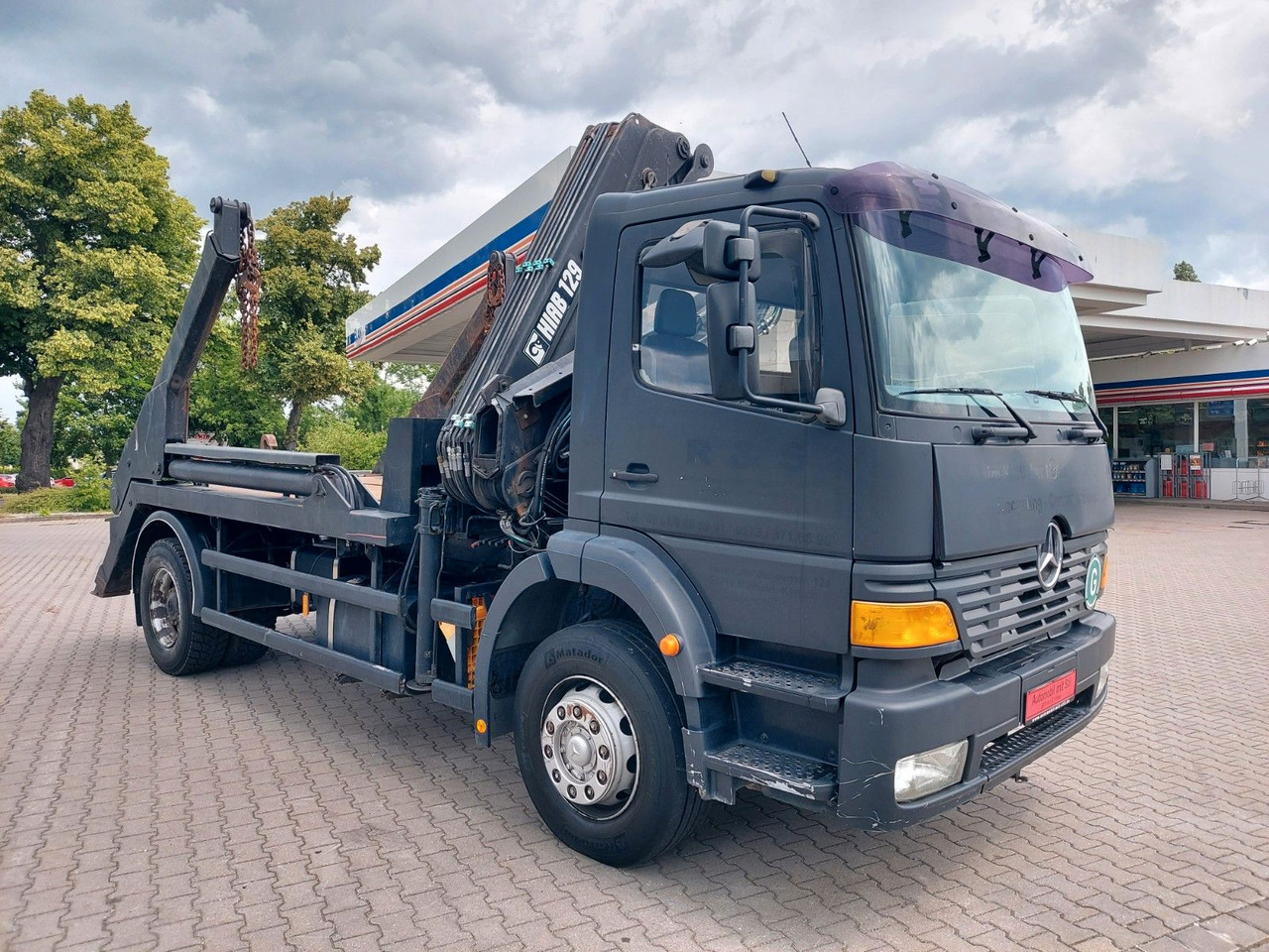 Mercedes-Benz Actros 1828 Hiab Absetzkipper Hiab Kran Absetzer - Самосвал, Автоманипулятор: фото 1 Mercedes-Benz Actros 1828 Hiab Absetzkipper Hiab Kran Absetzer - Самосвал, Автоманипулятор: фото 1