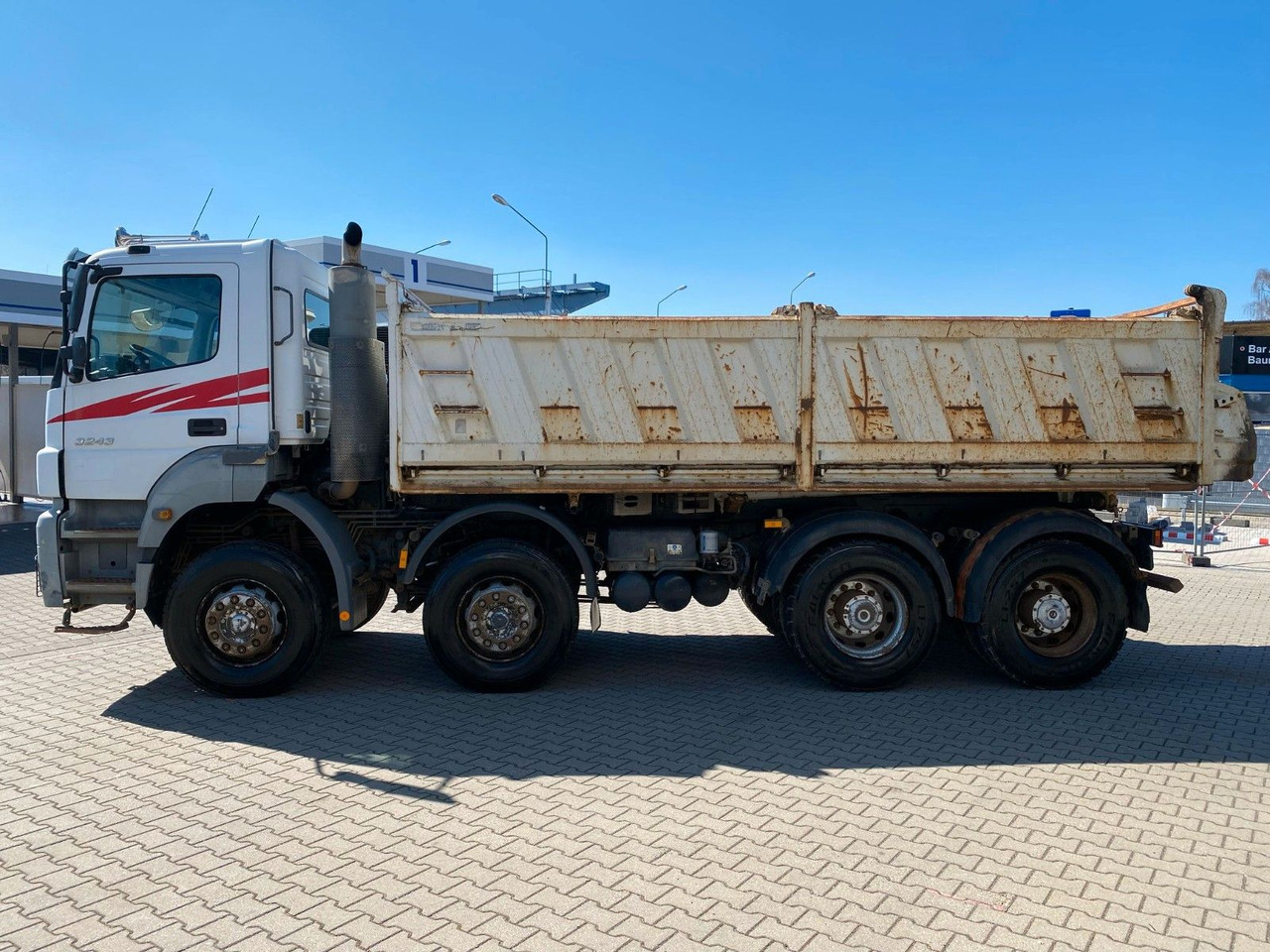 Самосвал Mercedes-Benz Axor 2 C 4-Achser 3243 8x4 KLIMA RETARDER MEILER: фото 7 Самосвал Mercedes-Benz Axor 2 C 4-Achser 3243 8x4 KLIMA RETARDER MEILER: фото 7