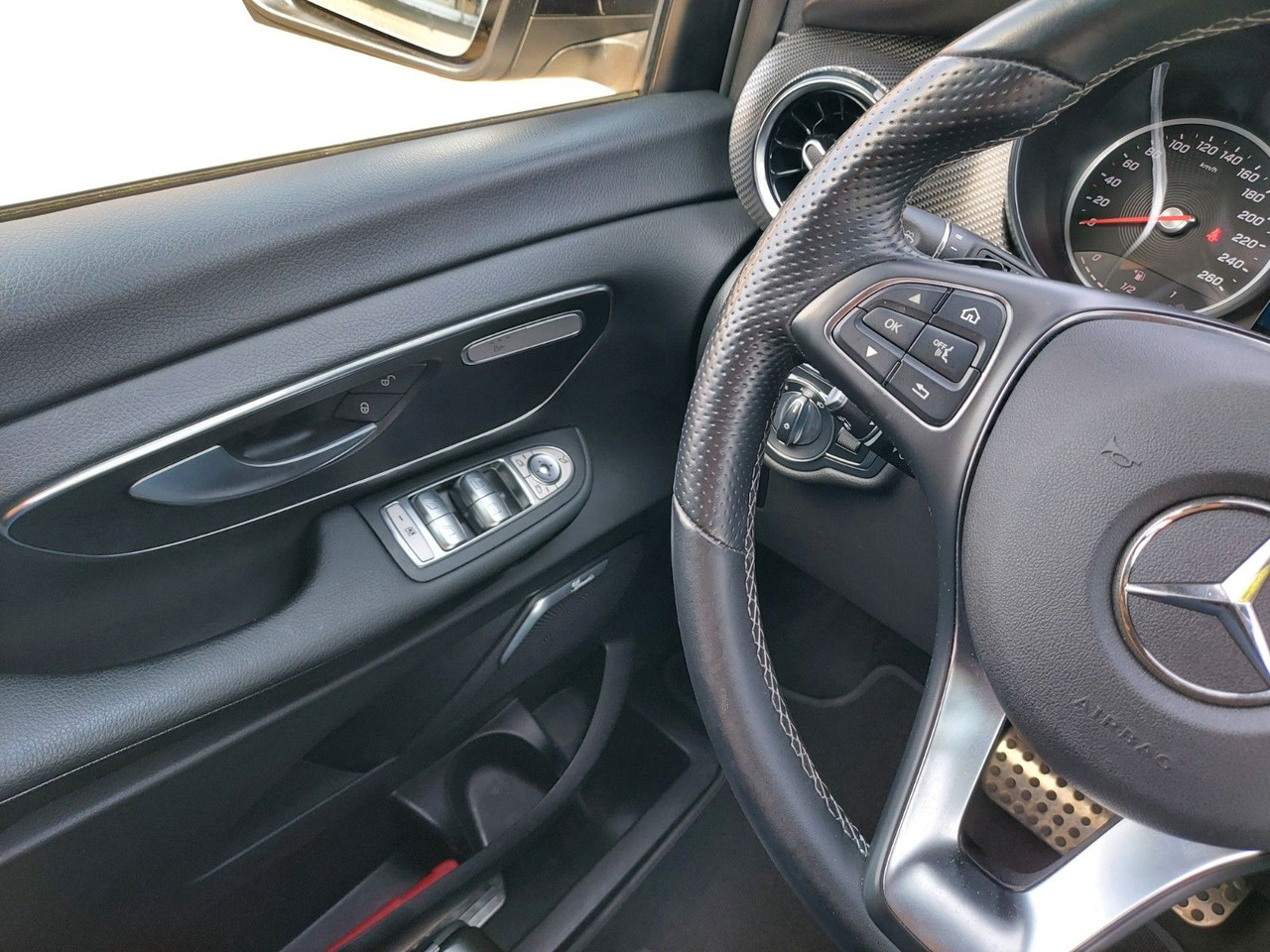 Пассажирский фургон Mercedes-Benz V 300 V -Klasse EDITION 2020 4MATIC lang AMG: фото 21