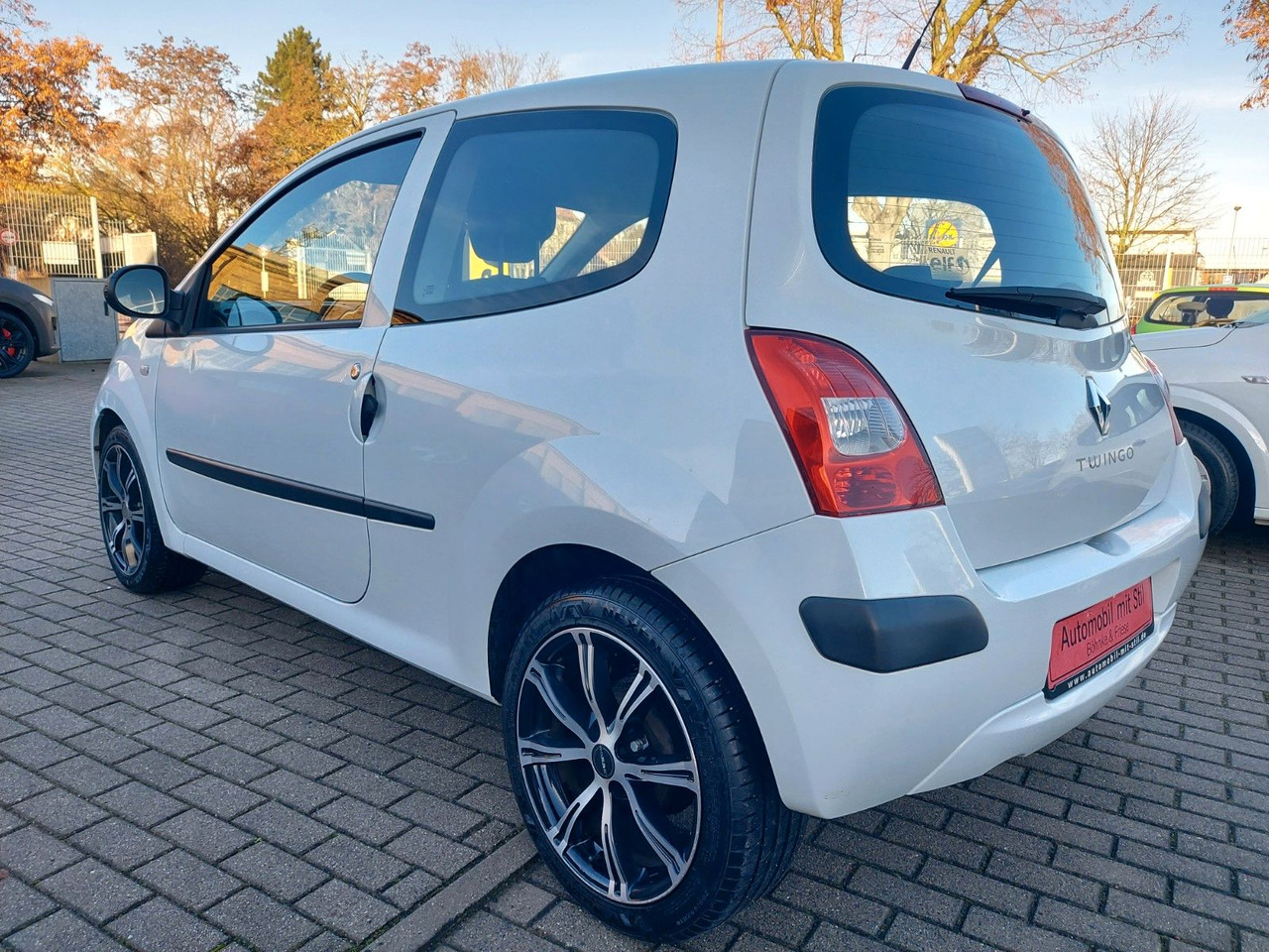 Renault Twingo Authentique 8x Räder - Легковой автомобиль: фото 4 Renault Twingo Authentique 8x Räder - Легковой автомобиль: фото 4